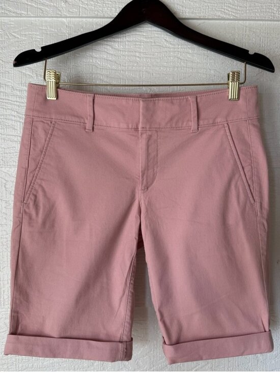 Pants - Pink Bermuda Shorts Size 2 10” Inseam Cuffed